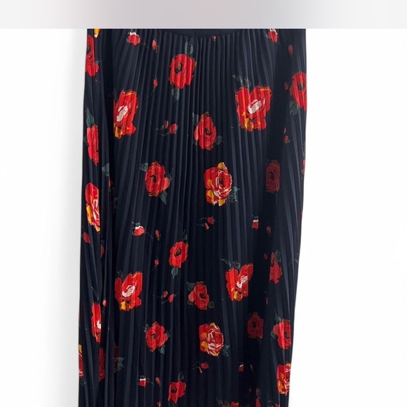 Babaton aritzia Red and Blue Pleated Pencil Midi Skirt - Picture 6 of 6